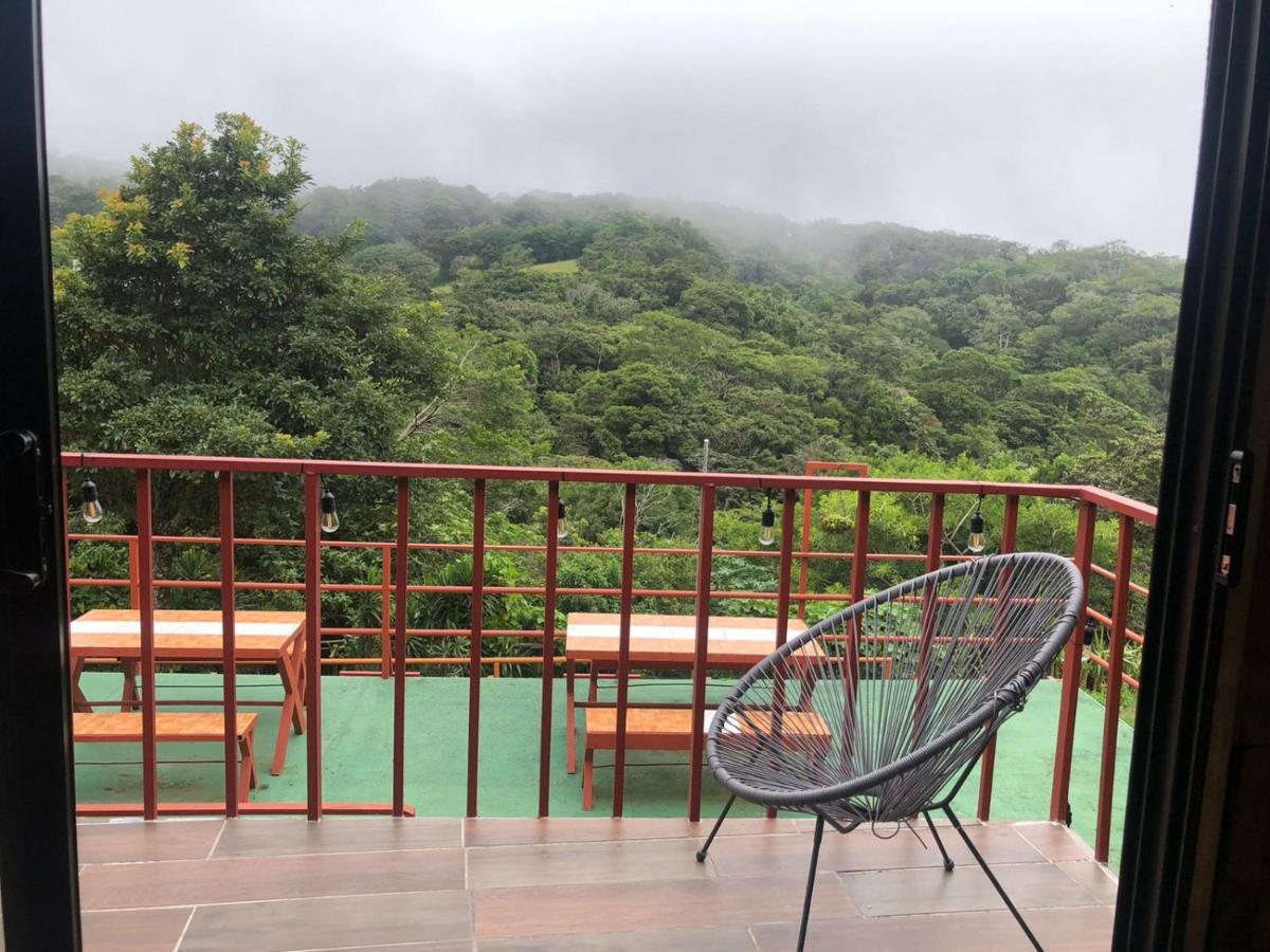 Monteverde Monkey Hostel Екстериор снимка