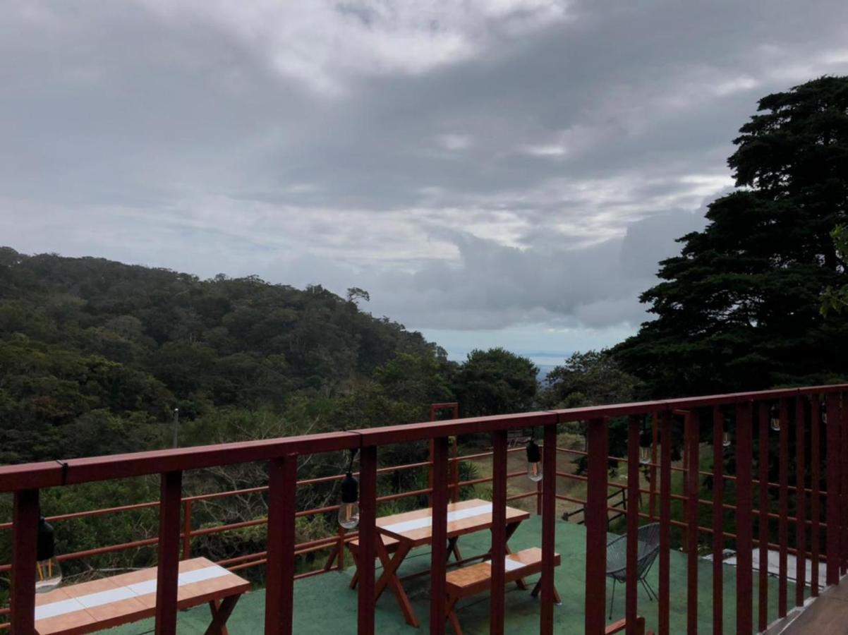 Monteverde Monkey Hostel Екстериор снимка