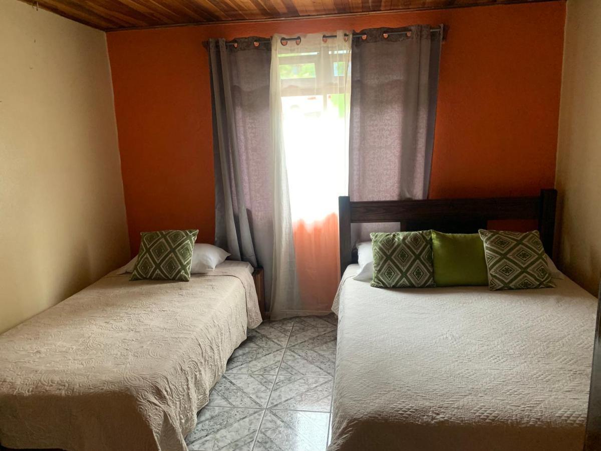 Monteverde Monkey Hostel Екстериор снимка